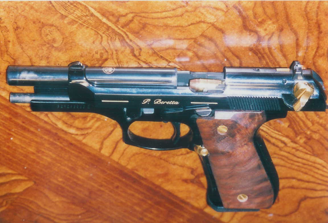 Beretta with Cartridge.jpg