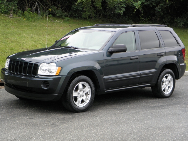 2005_jeep_grand_cherokee_4dr_laredo_4wd_deep_beryl_green_pearl_96635123333926301